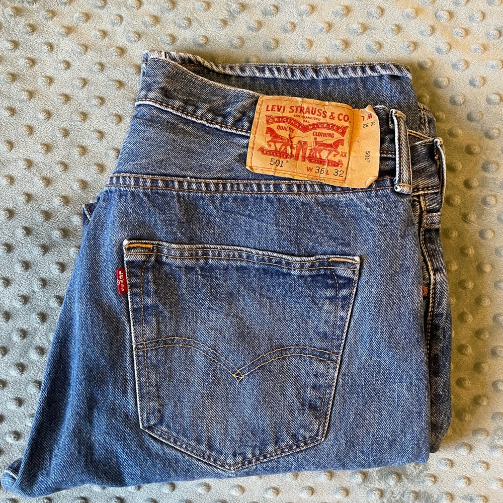 Levi 501 Jeans Blue Mens 36x32 Button Fly Straight Leg